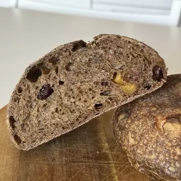 Big Photo of Tartine bread with red malt, dried apricots and cranberries