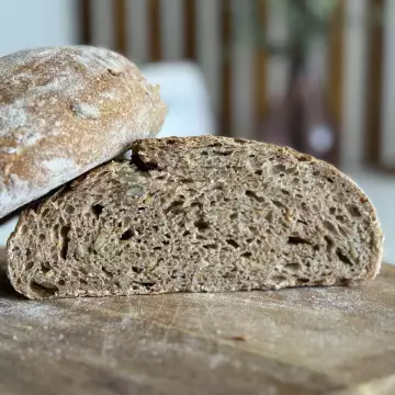 Spelt Bread with Seeds foto 4