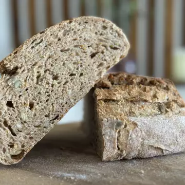 Spelt Bread with Seeds foto 5
