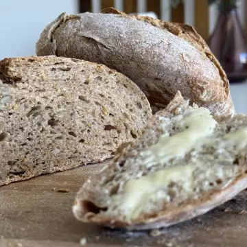 Spelt Bread with Seeds foto 6