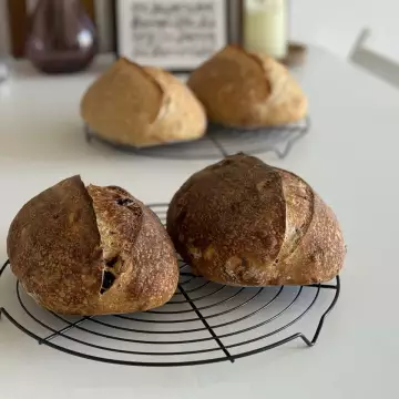 Tartine with Prunes, Walnuts, and Honey photo 5