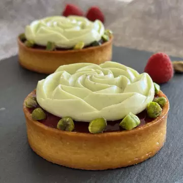 Pistachio-Raspberry Mini Tart photo 14
