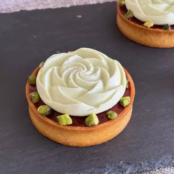 Pistachio-Raspberry Mini Tart photo 10